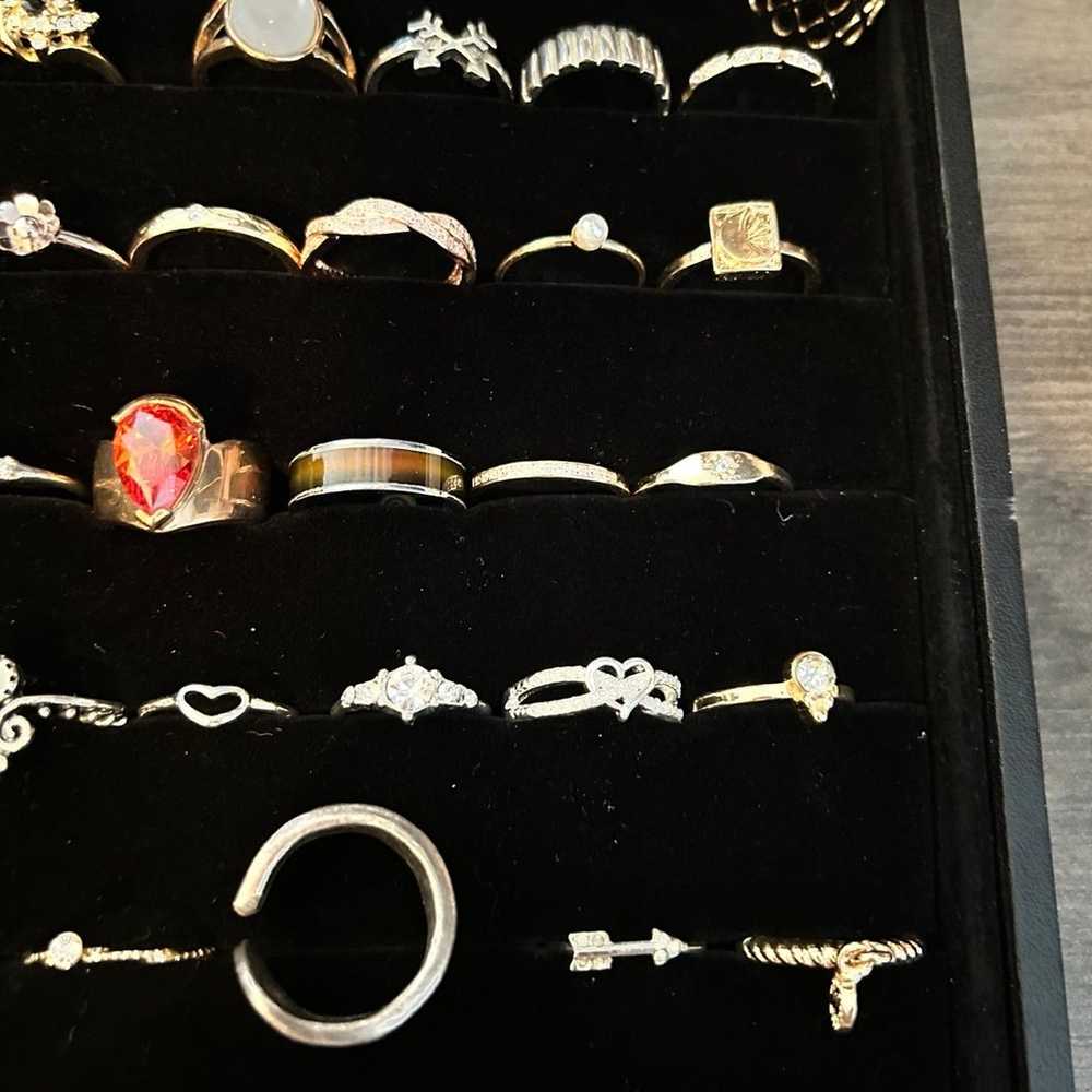 Huge lot of Fashion / Costume / Cocktail Rings  o… - image 8