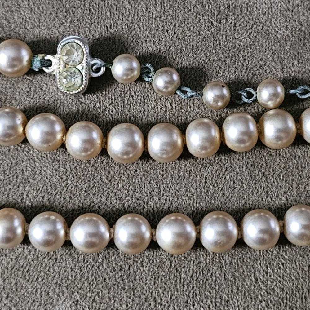 Vintage Faux Pearl Choker Necklace and screw back… - image 8