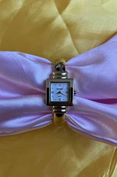 Vintage Gossip quartz gold tone vintage watch