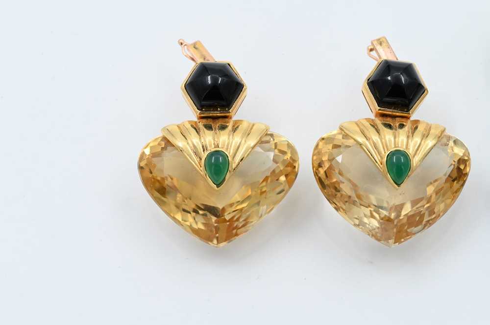 Pair of 18K Yellow Gold Earclips - image 3