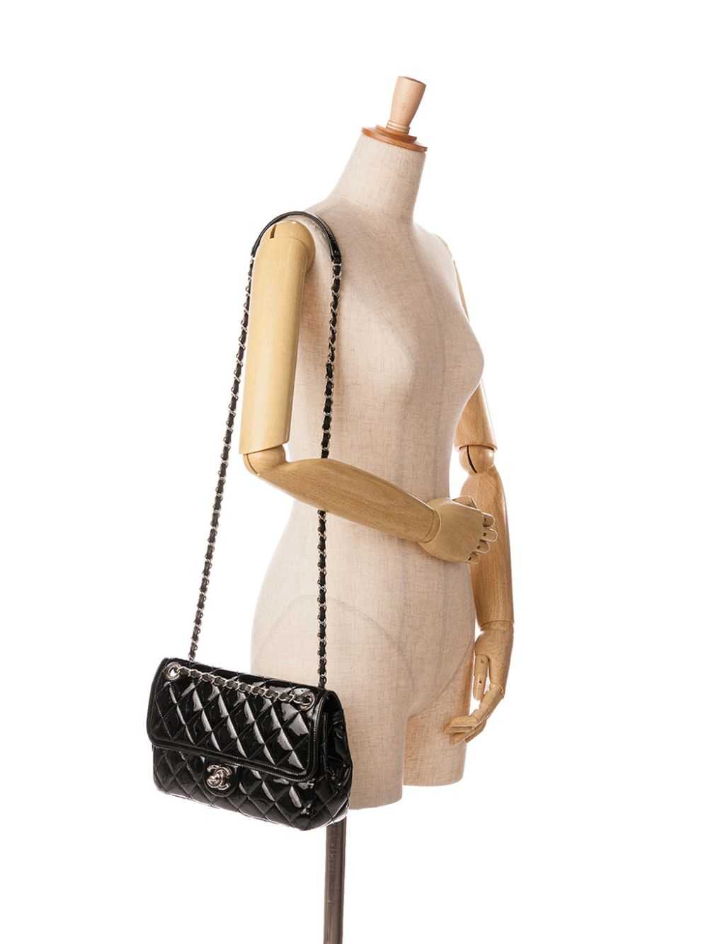 CHANEL Pre-Owned 2014-2015 Medium Patent Coco Shi… - image 2