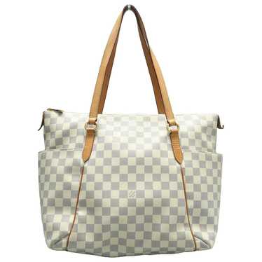 Louis Vuitton Totally leather handbag