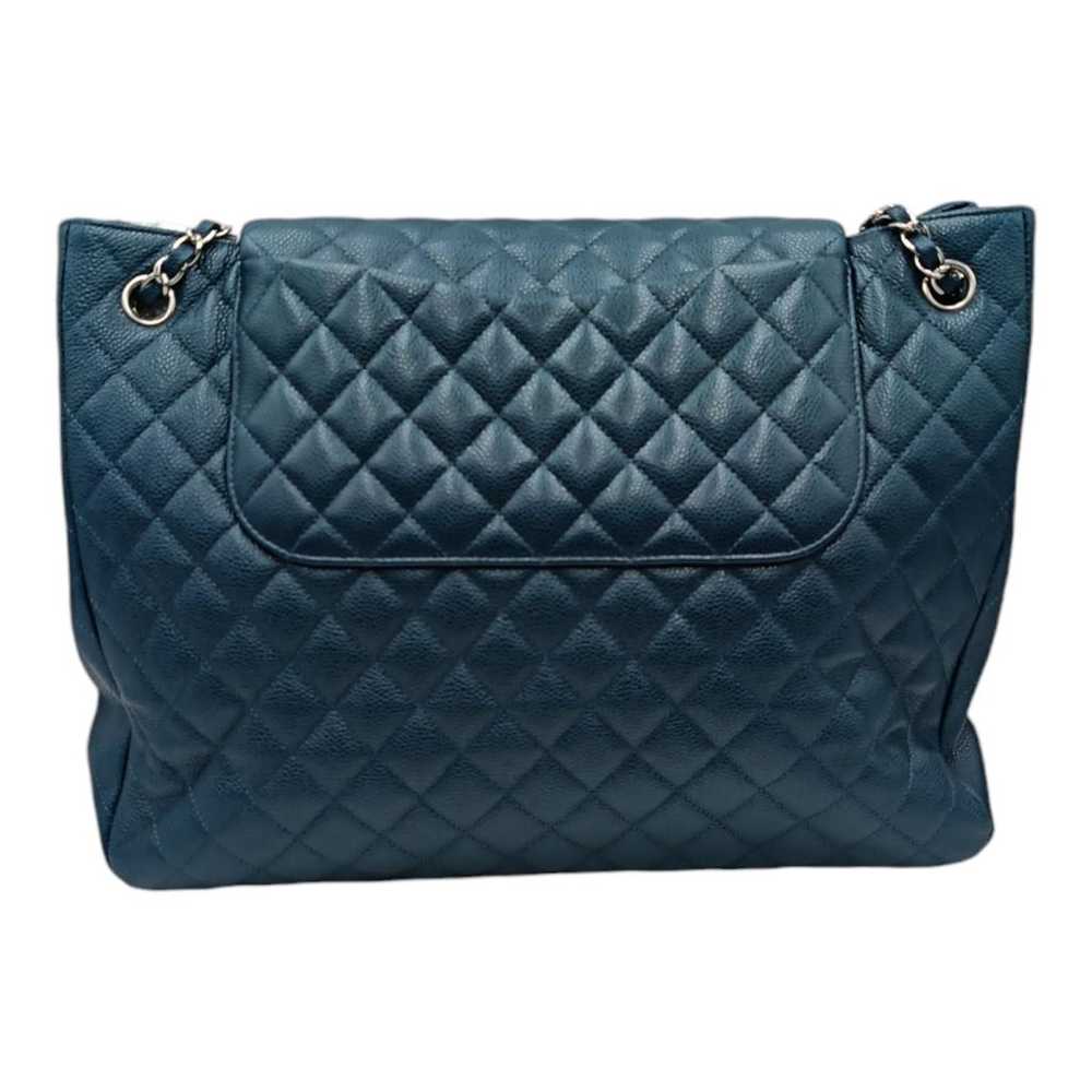 Chanel Business Affinity leather handbag - image 2