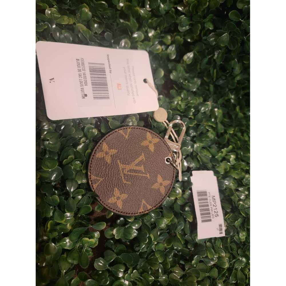 Louis Vuitton Leather key ring - image 3