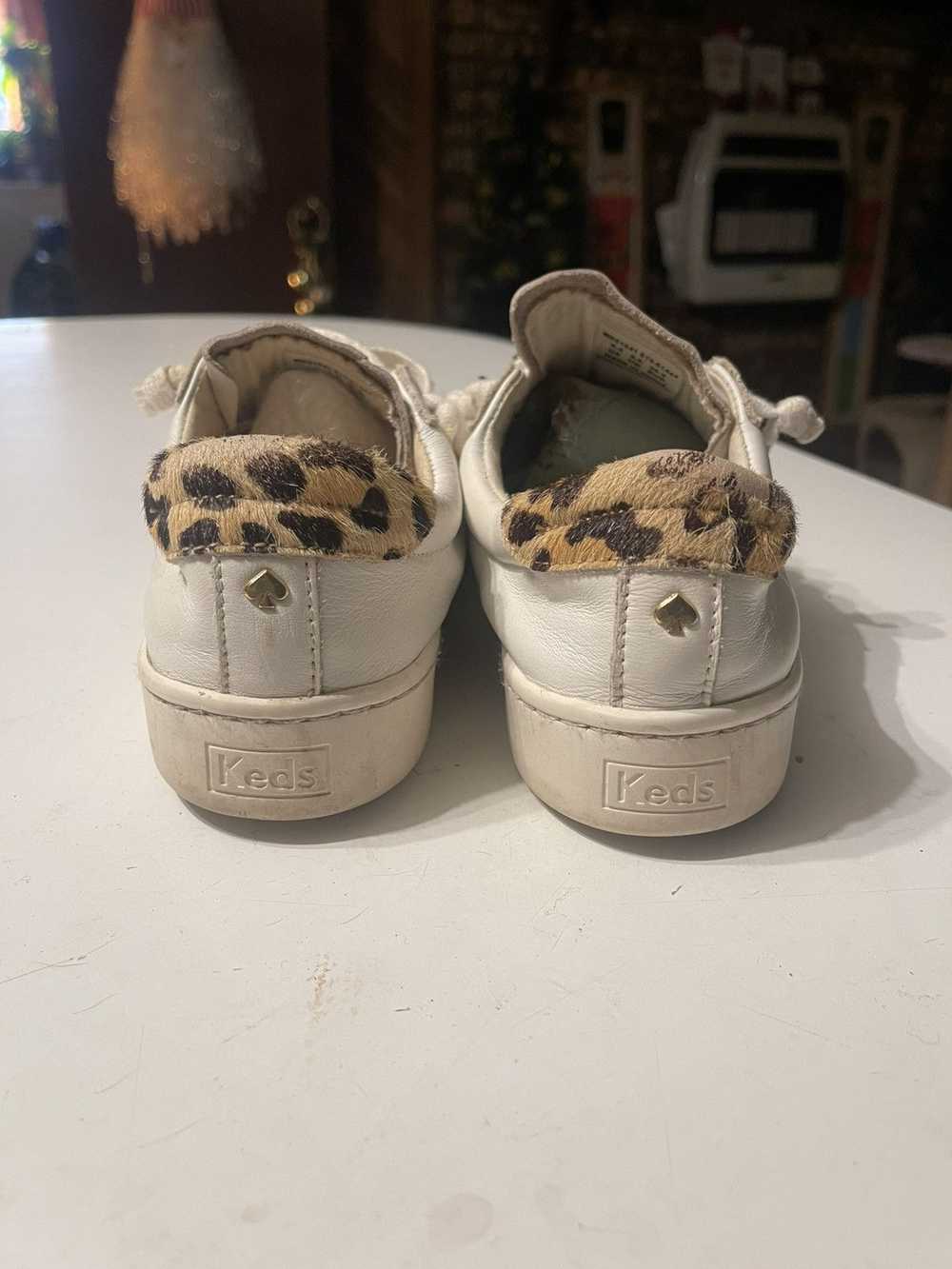 Keds Keds X Kate Spade White Leather Leopard Trim… - image 4