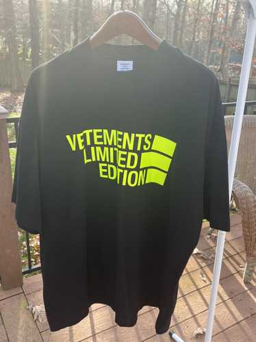 Vetements Vetements “Neon Limited Edition” Black T