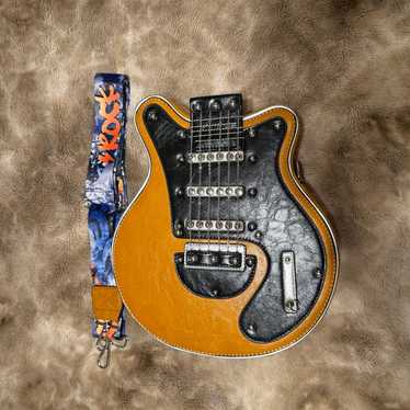 NEW Fender Stratocaster inspired Guitar Shaped Cro