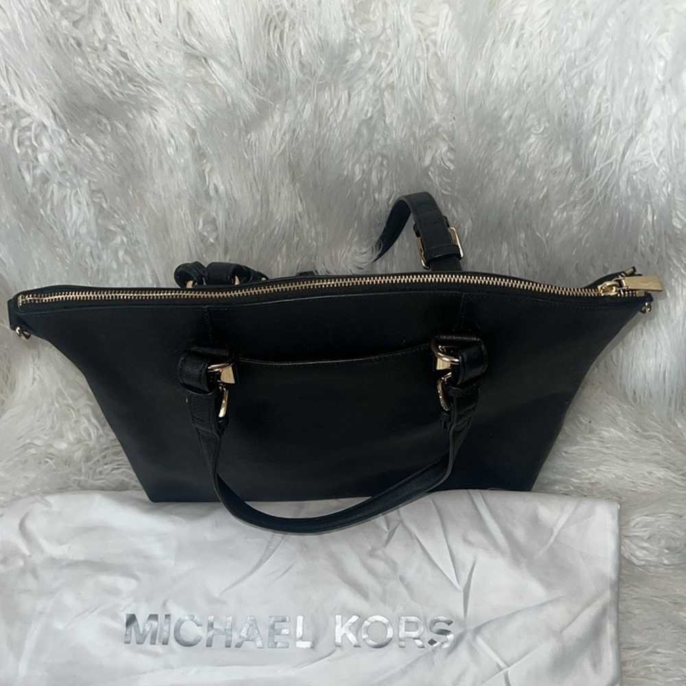 Like New Michael Kors Gorgeous Black Leather Shou… - image 3