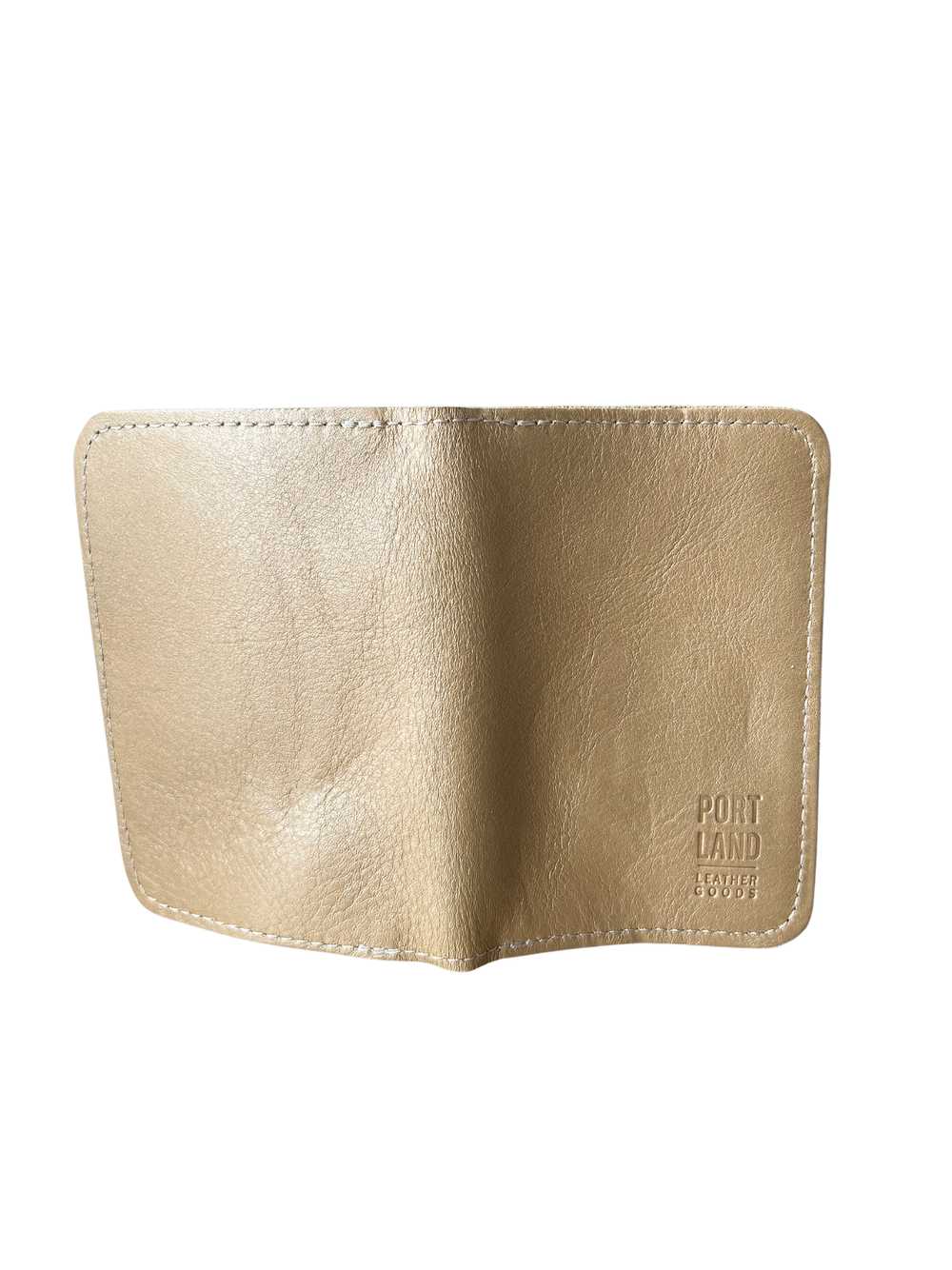 Portland Leather Champeign Passport Cover - image 4