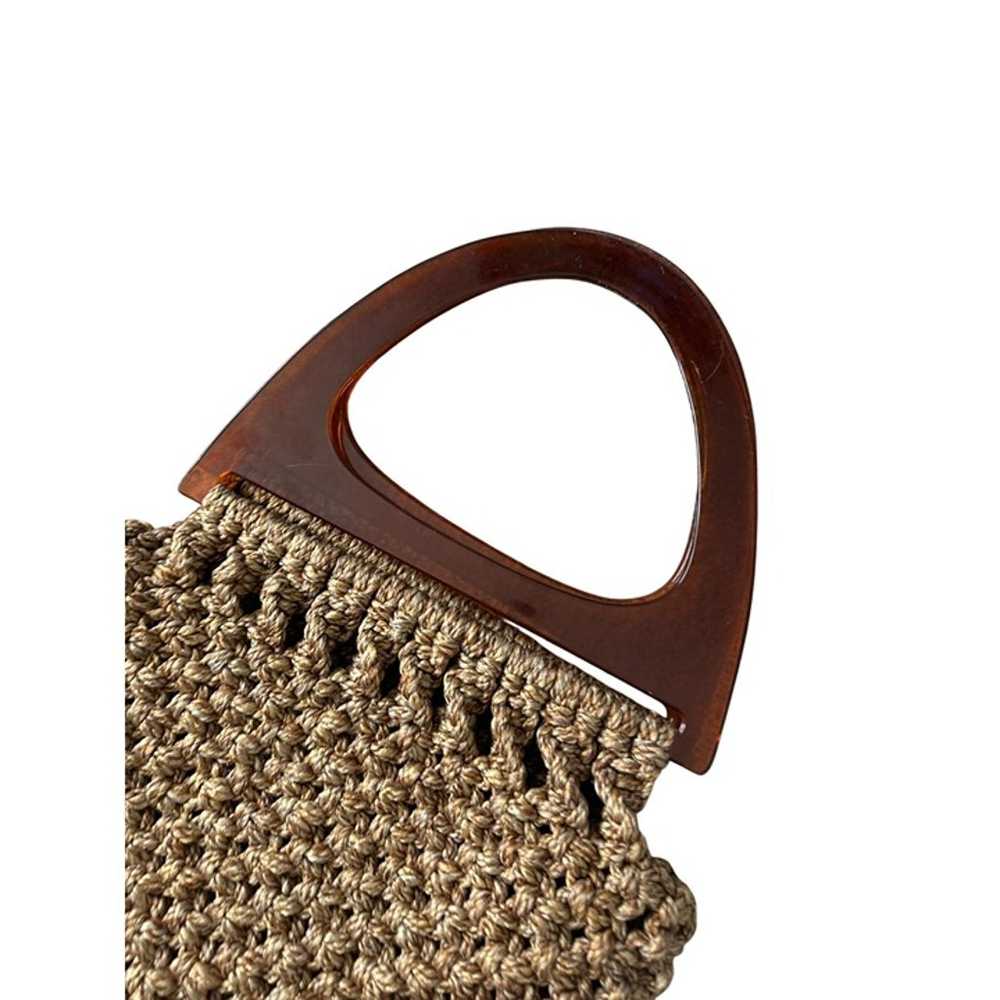 VINTAGE 70s Straw Woven Lucite Handle Handbag - image 2