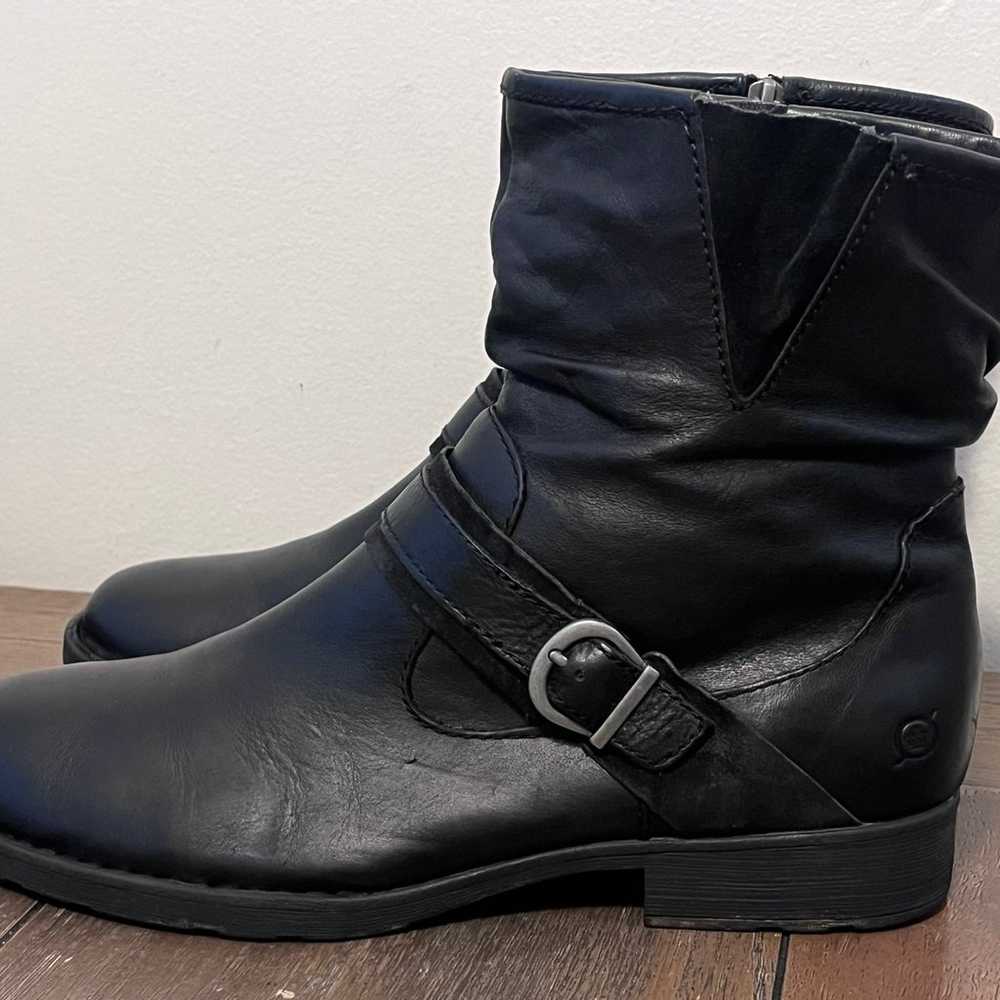 Born Blacl Leather Boots Womens size 11 - image 1