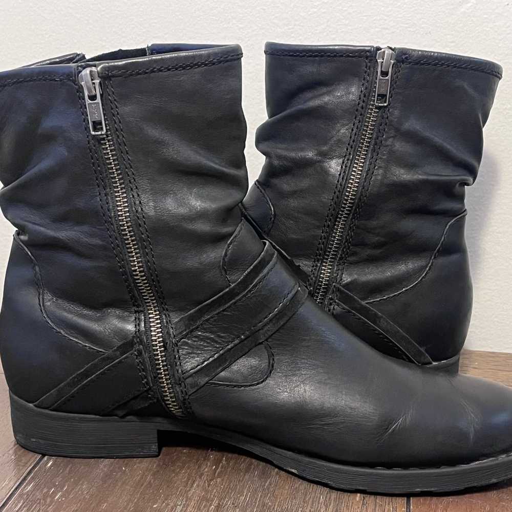 Born Blacl Leather Boots Womens size 11 - image 5