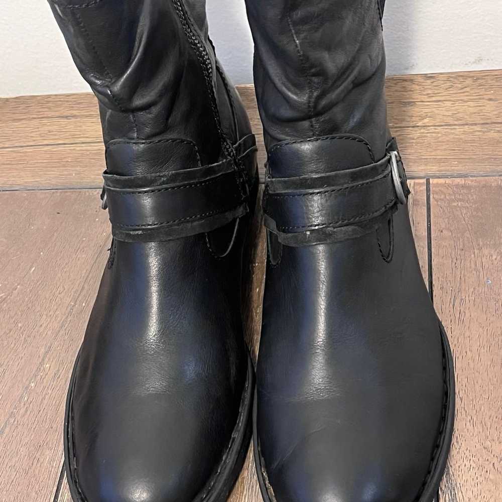 Born Blacl Leather Boots Womens size 11 - image 6