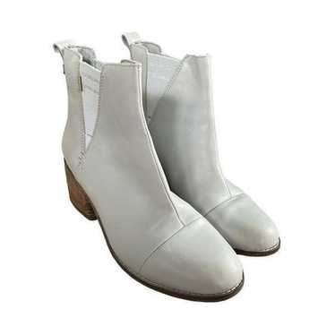 TOMS Esme Light Gray Leather Ankle Boots - image 1