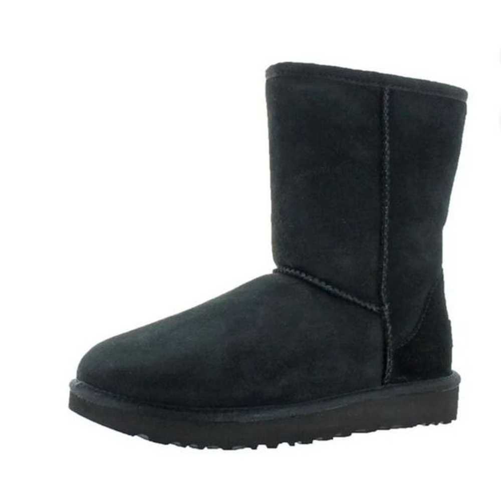 UGG Womens Classic Short II Boot | black | size 9 - image 1