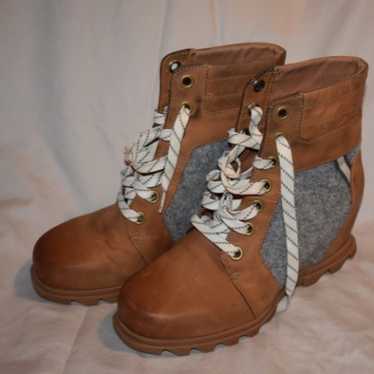 SOREL JOAN OF ARC BOOTS