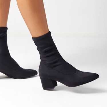 Vagabond Mya Stretch Booties in black