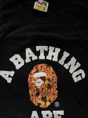 APE BAPE KAWS FIRE CAMO ポロシャツ　炎　FLAME BAPE Fire camo full zip hoodie red camo a bathing ape flame