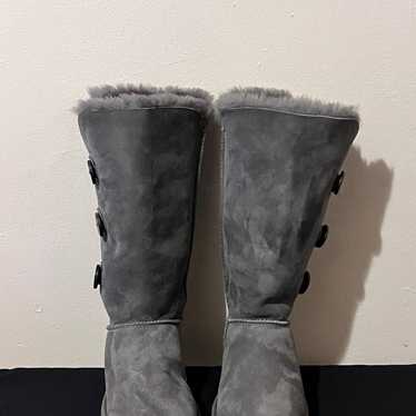 UGG Bailey Button Triplet Boot, Gray, Size 9 Women - image 1