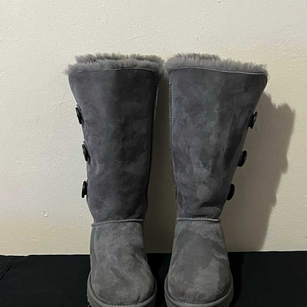 UGG Bailey Button Triplet Boot, Gray, Size 9 Women - image 2