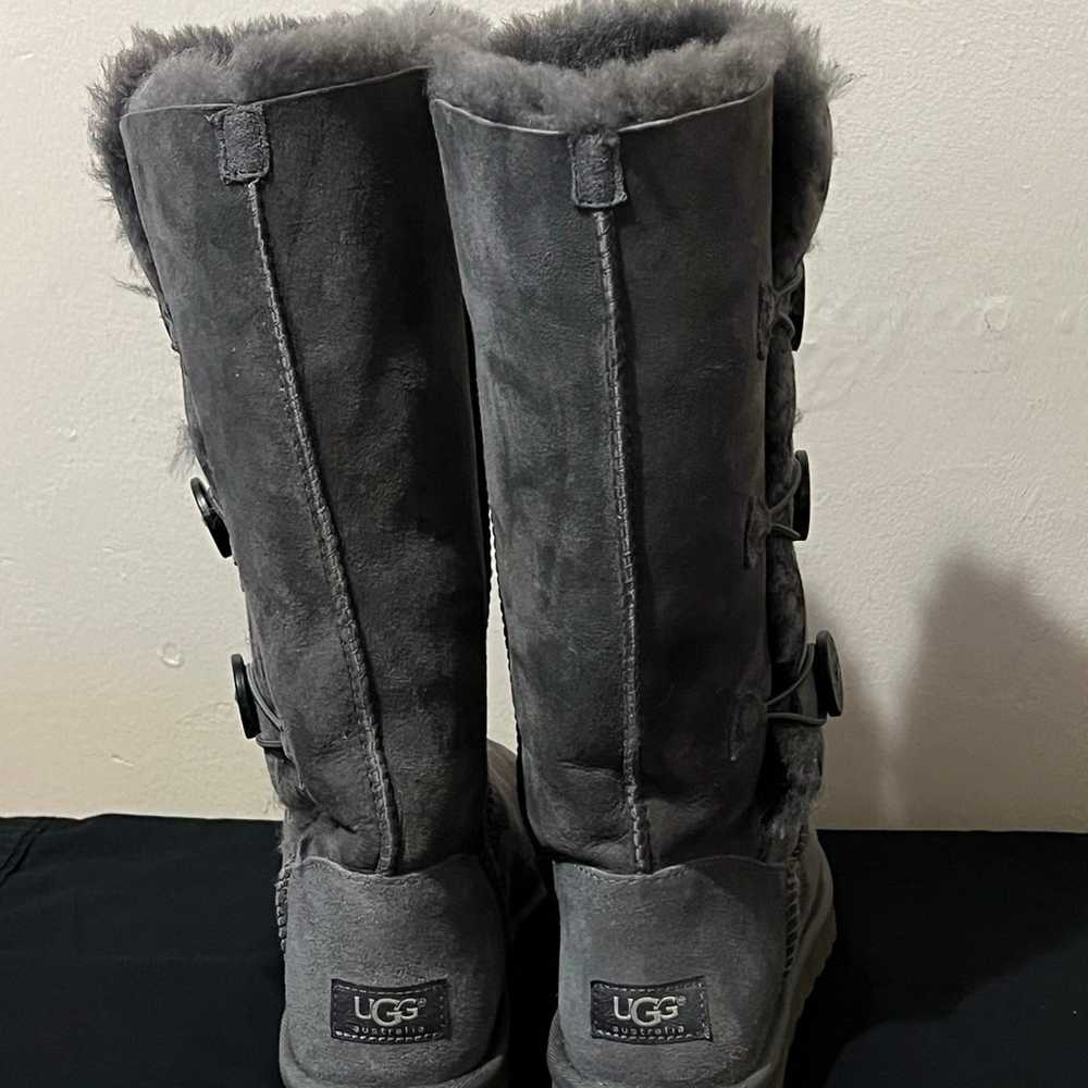 UGG Bailey Button Triplet Boot, Gray, Size 9 Women - image 9