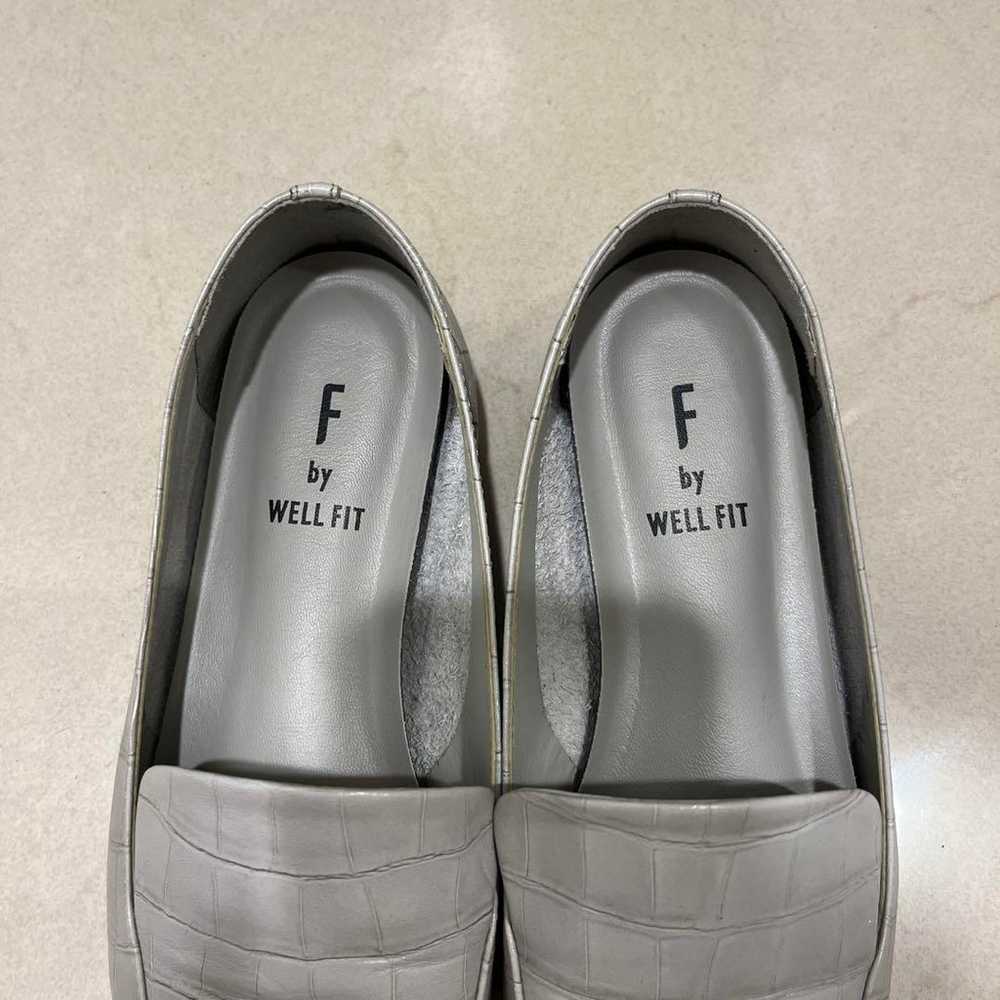 F by WELL FIT Gray Loafers 22cm - image 5