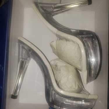 heels - image 1