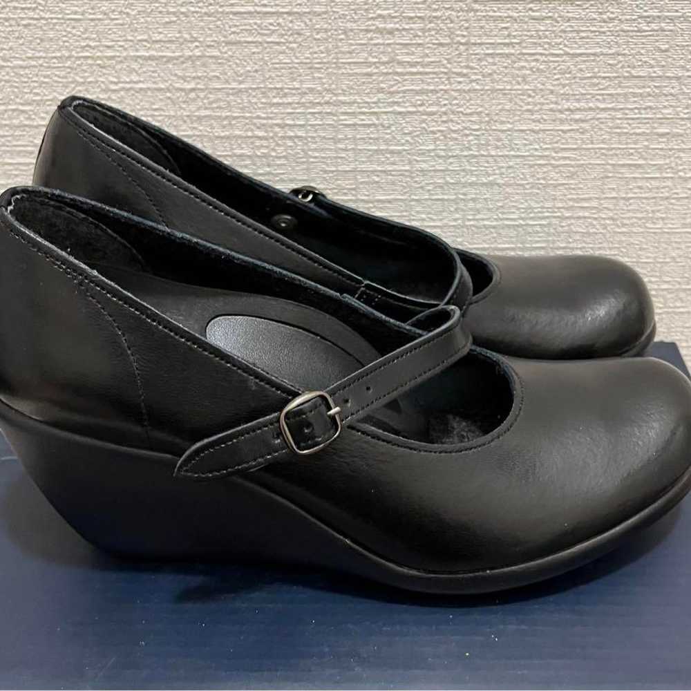 【New】Regetta Wedge Sole Pumps Black One Strap - image 2