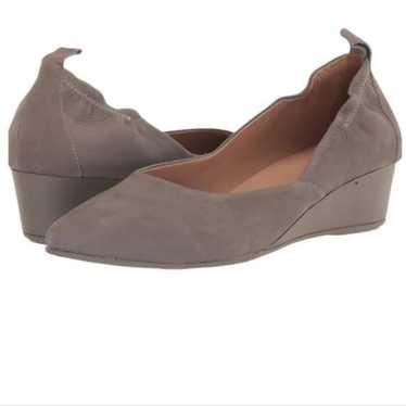 Blondo Women's Etta Pump Fallen Rock Grey Nubuck … - image 1