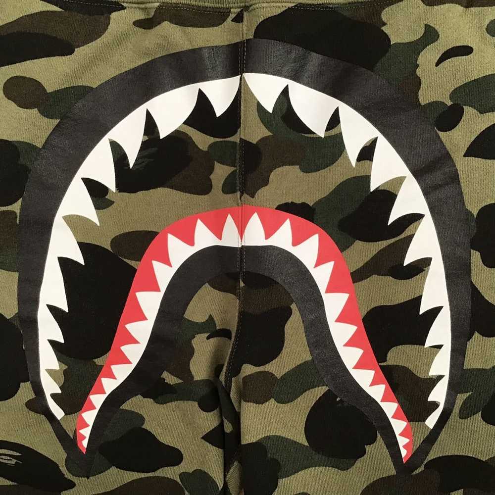 Bape BAPE 1st camo green Shark sweat shorts ape ★… - image 2