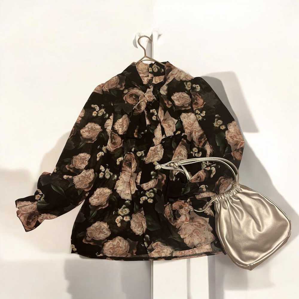 [Shein] Large Floral Blouse with Front Ribbon M, … - image 1