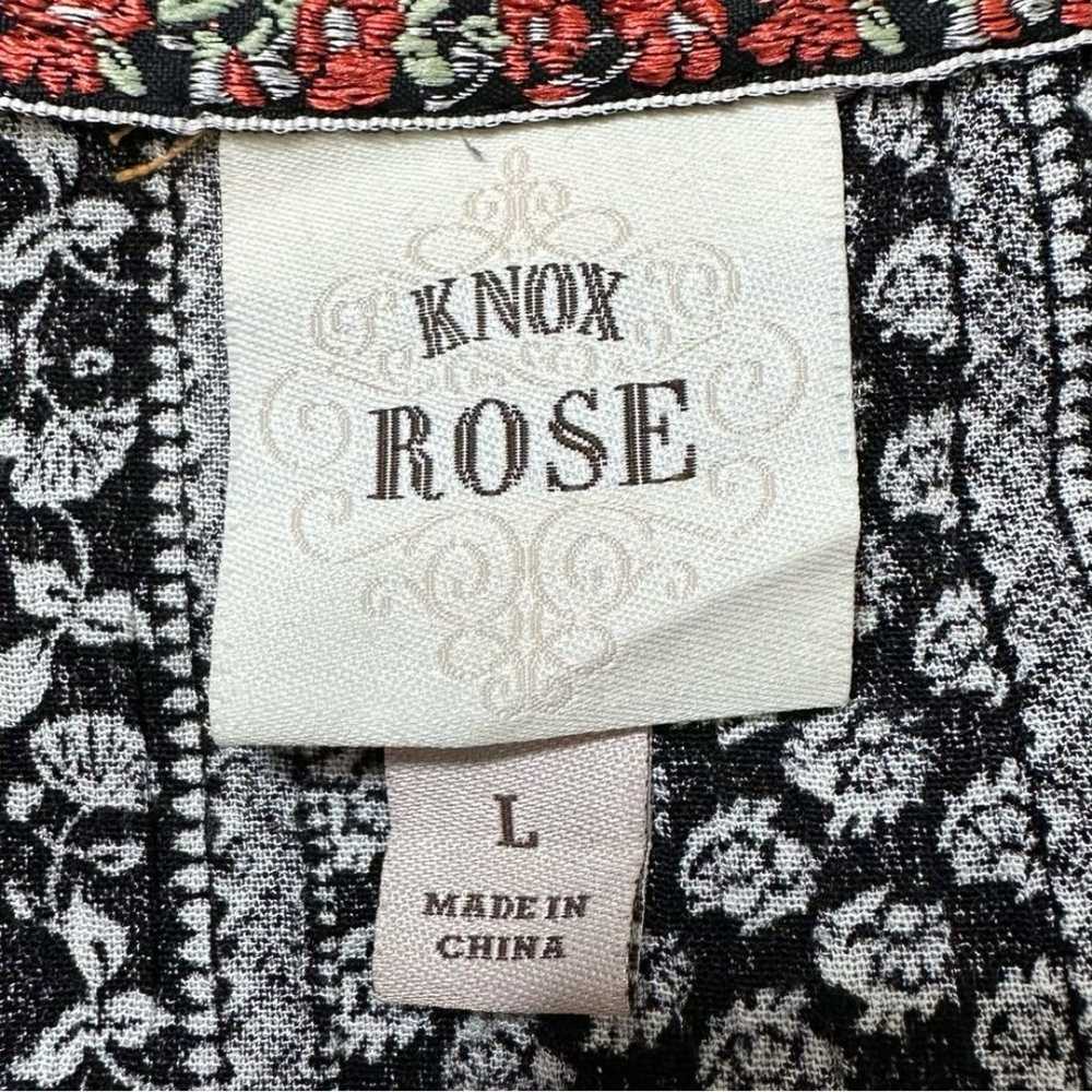 Knox Rose Boho Floral Black White V-neck Short Sl… - image 11