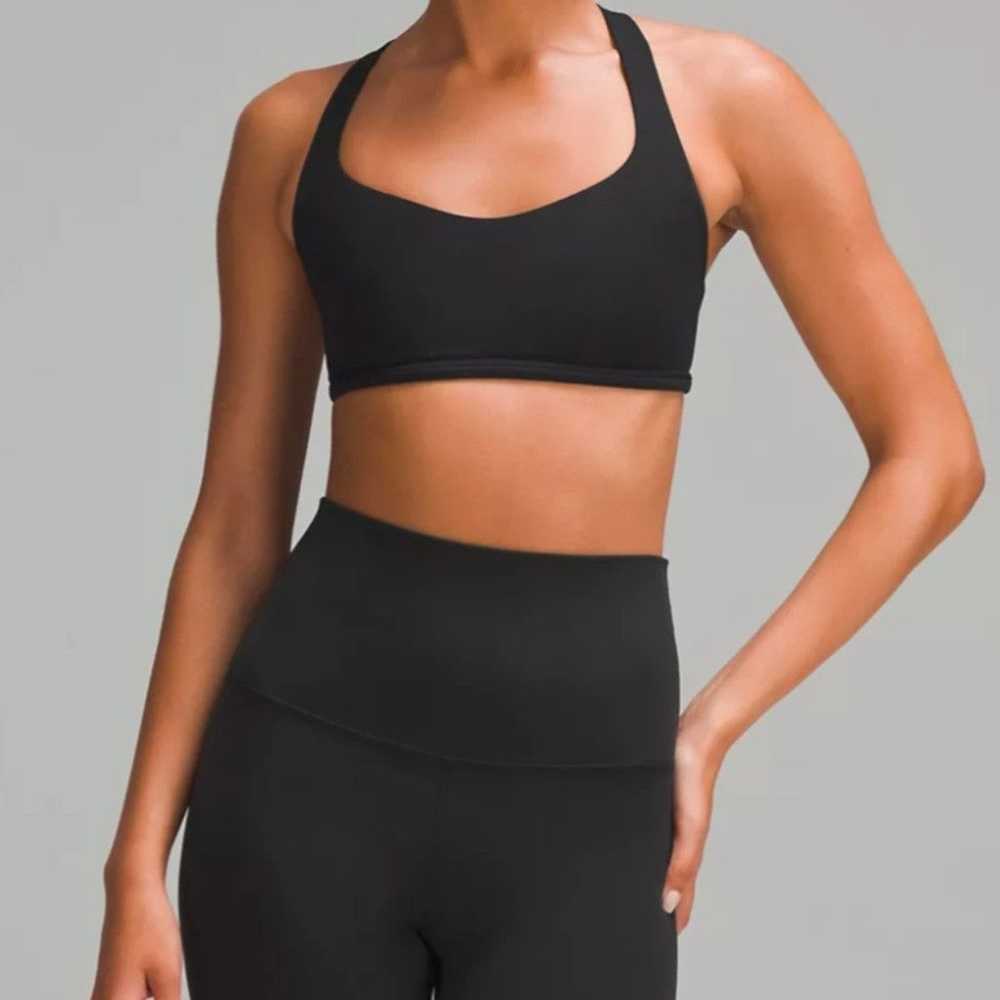 Lululemon Lululemon free to be bra size 6 - image 3