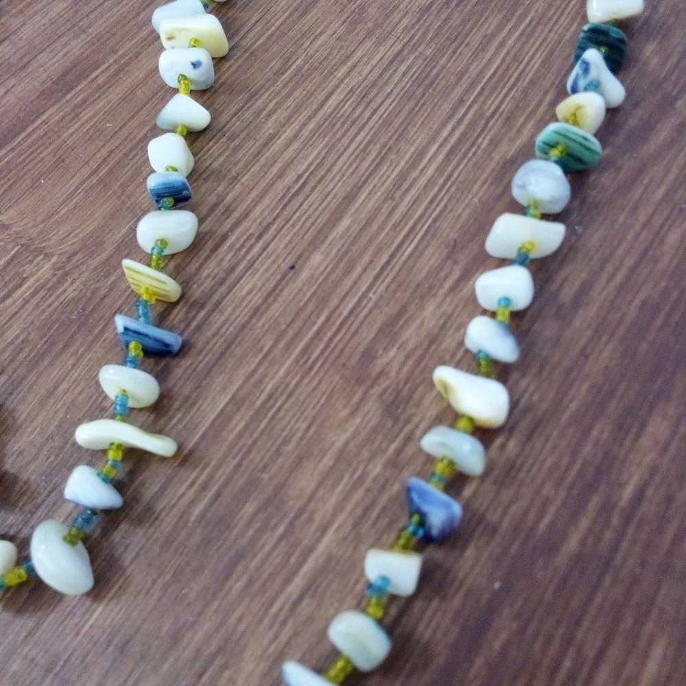 VINTAGE SEASHELL AND SMALL YELLOW GLASS SEED BEAD… - image 6