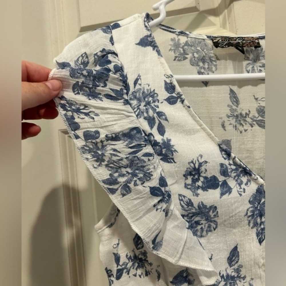 Anthropologie J Gee White Blue Floral Print Ruffl… - image 4