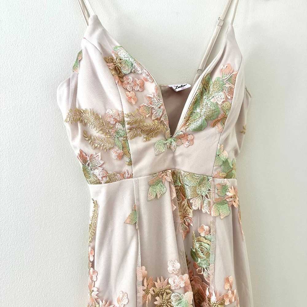 Selfie Leslie Floral Embroidered Mini Dress Sz M - image 2