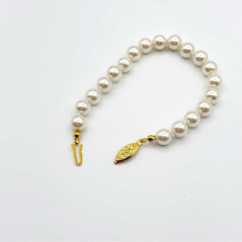 Vintage White Ivory Faux Pearls Gold Tone Necklac… - image 4