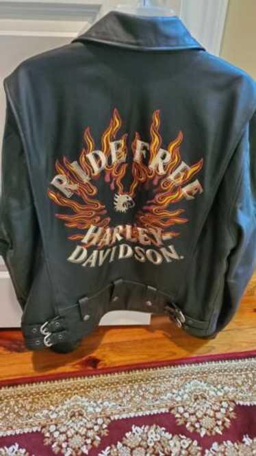 希少　米国旗　ハーレーダビットソン　HARLEY DAVIDSON ライダースM Harley Davidson（ライダースジャケット）のフリマアイテム一覧