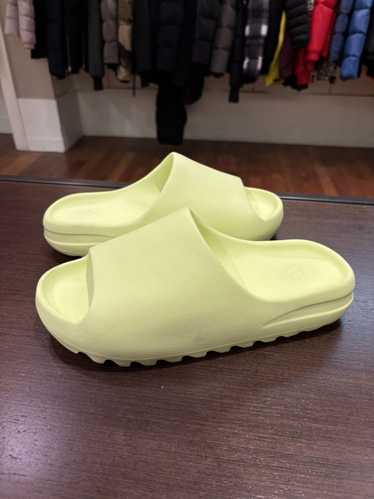 Adidas × Kanye West Yeezy Slide ‘Glow Green’