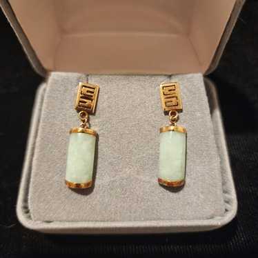 Vintage 14K Yellow Gold Jadeite Drop Earrings