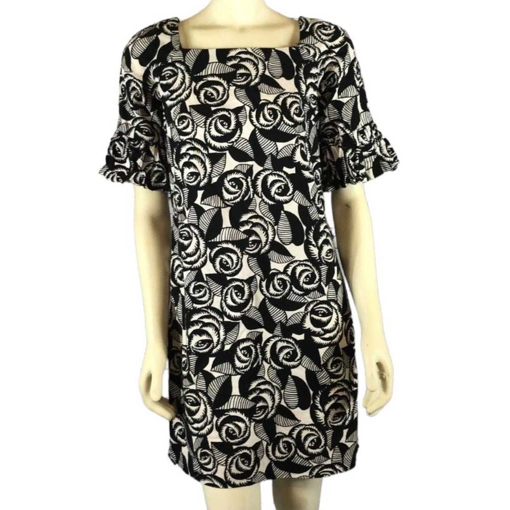 Ivy Jane black & white floral bell short sleeved … - image 2