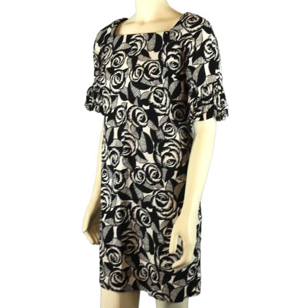 Ivy Jane black & white floral bell short sleeved … - image 3