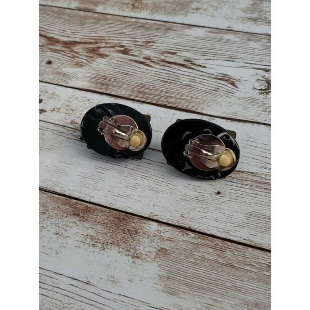 Vintage Clip On Earrings - Unusual Artistic State… - image 3