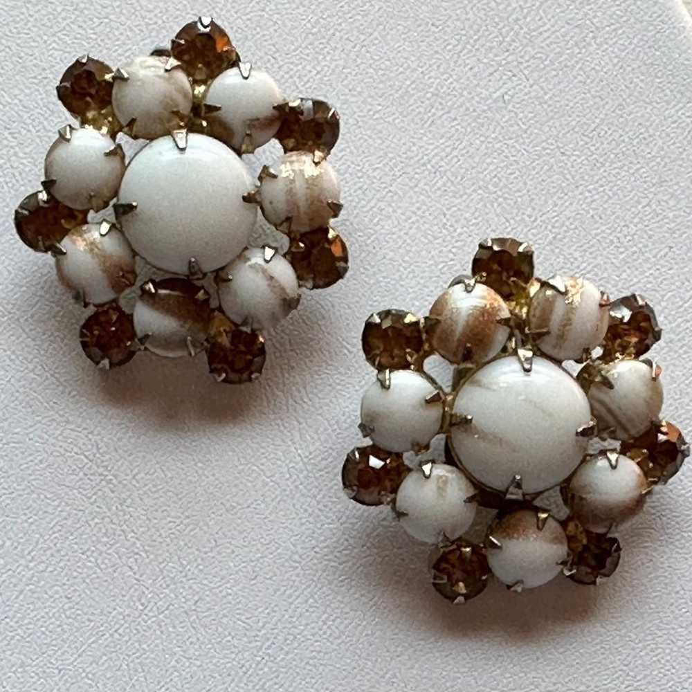 Vintage Clip On Earrings - image 2