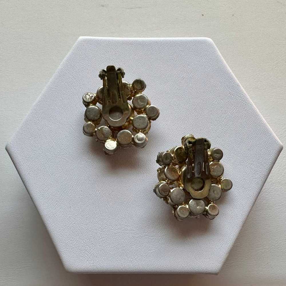 Vintage Clip On Earrings - image 6