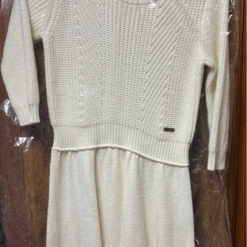 Burberry White Knit Flared Dress - image 4