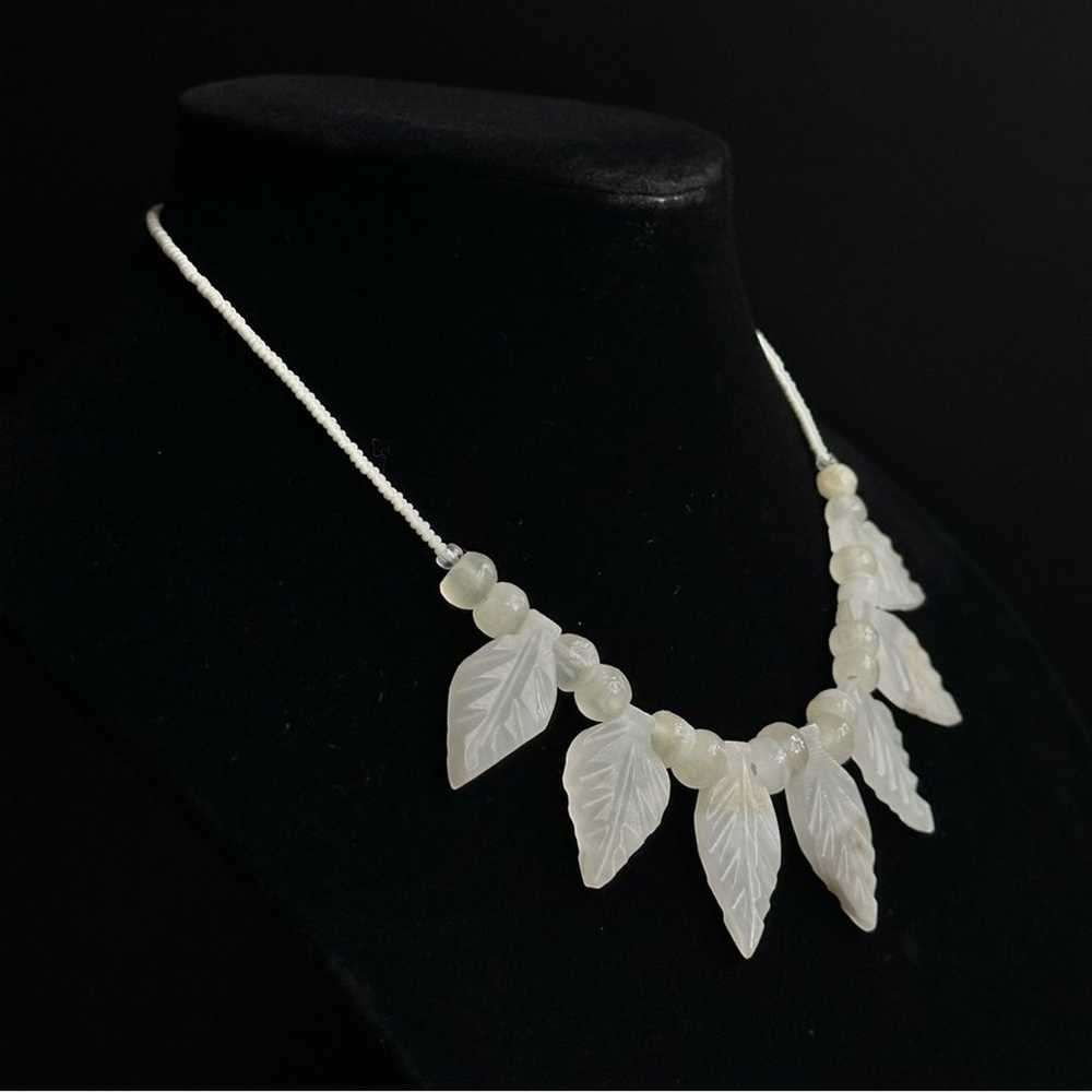 Vintage White Jade Leaf And Coral Bead Strand Bib… - image 3