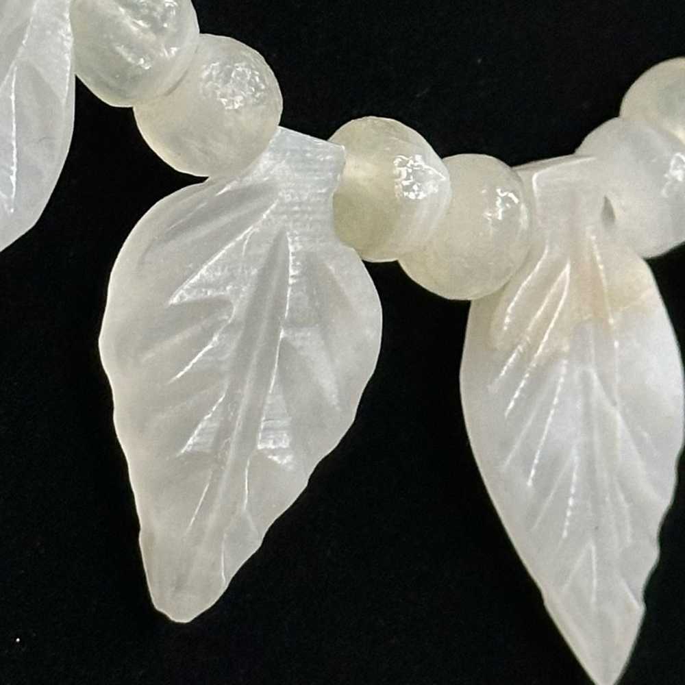 Vintage White Jade Leaf And Coral Bead Strand Bib… - image 6