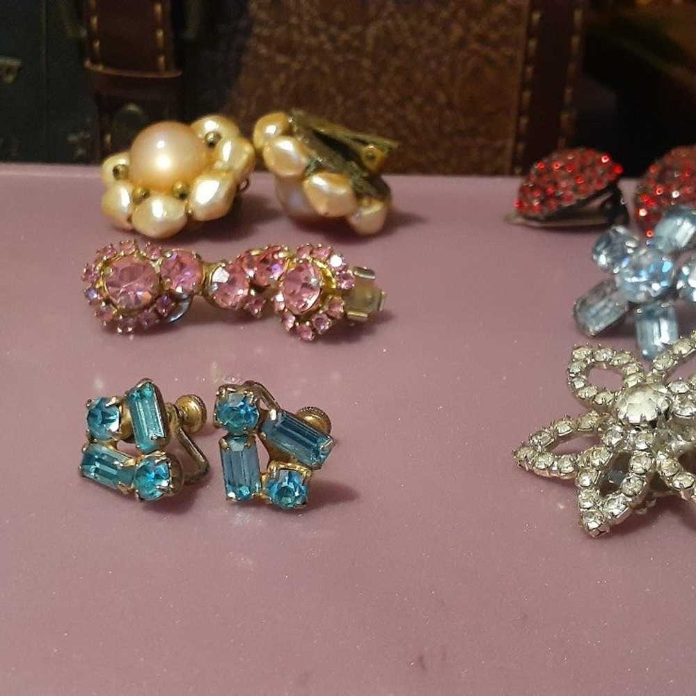 Vintage Clip-On & Screw-On Earrings Lot - image 2