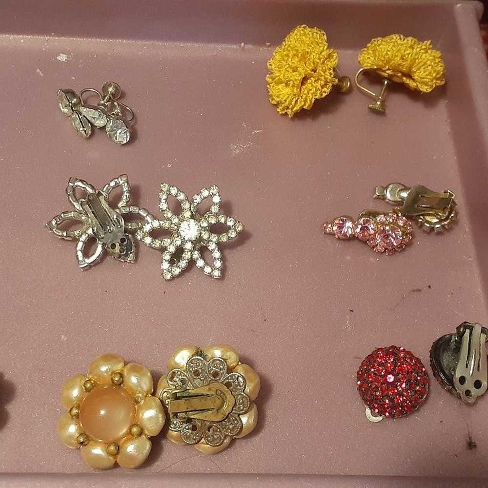 Vintage Clip-On & Screw-On Earrings Lot - image 5